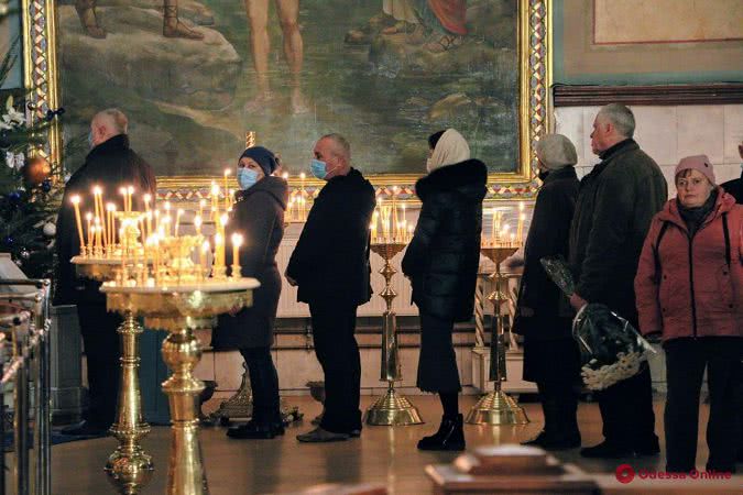 В Одессе православные христиане празднуют Рождество (фоторепортаж)