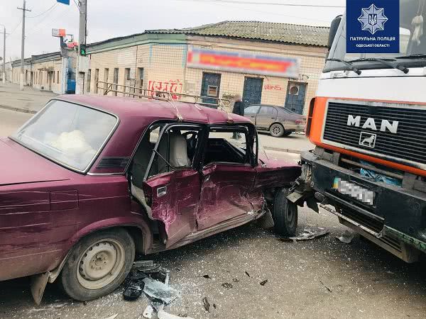 На поселке Котовского столкнулись три автомобиля (фото)