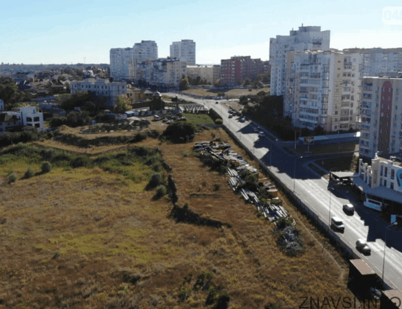 Мэрия Черноморска платит зарплату директору несуществующего аквапарка