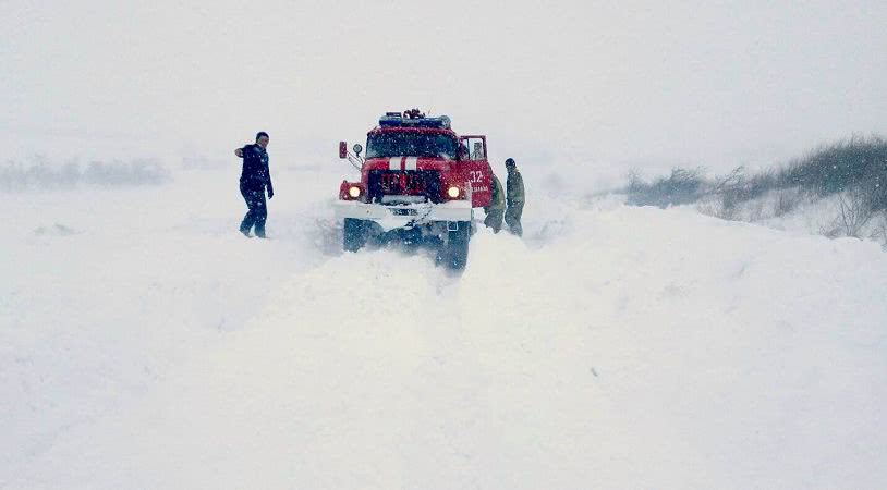 Одесские спасатели доставили роженицу в роддом на пожарном автомобиле