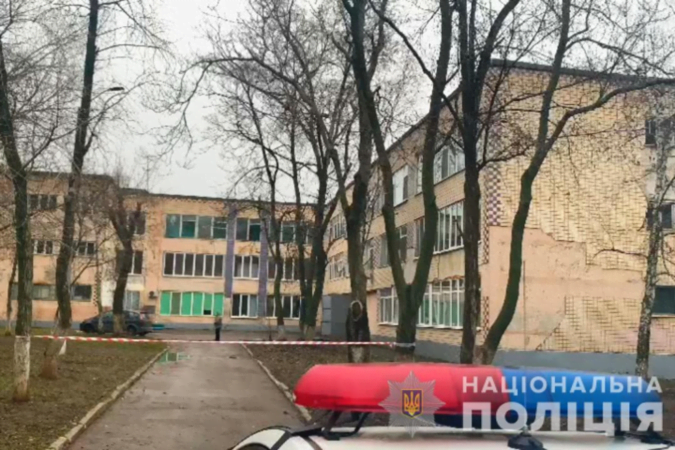 Хвиля мінувань в Одесі: терорист погрожував підірвати школу, понад тисячі людей евакуйовано