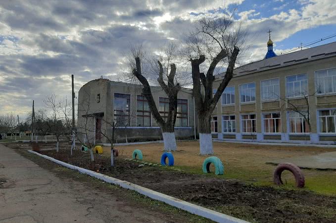 Подрядчика подозревают в наживе на ремонте школы в Одесской области (фото)