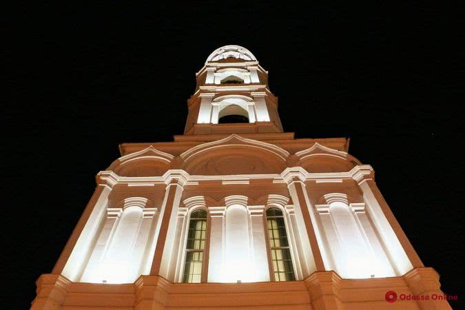 В Одессе православные христиане празднуют Рождество (фоторепортаж)