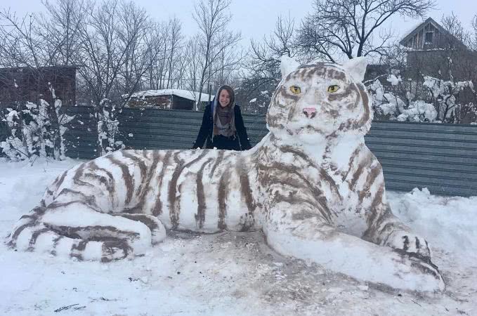 В Одесской области появился гигантский снежный тигр (фото)