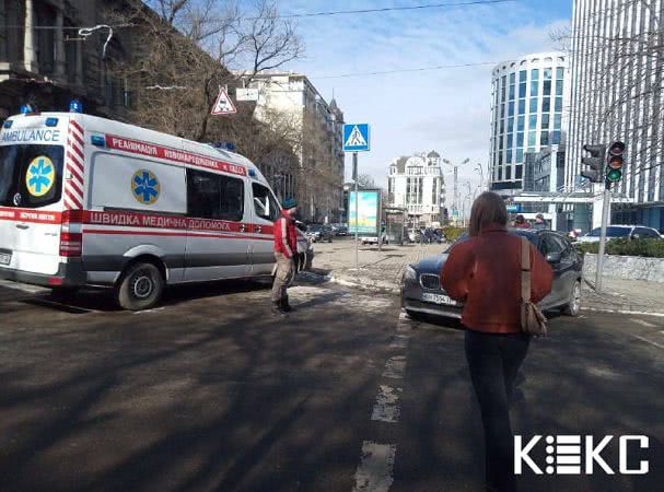 В центре Одессы автомобиль «скорой помощи» попал в ДТП (фото)