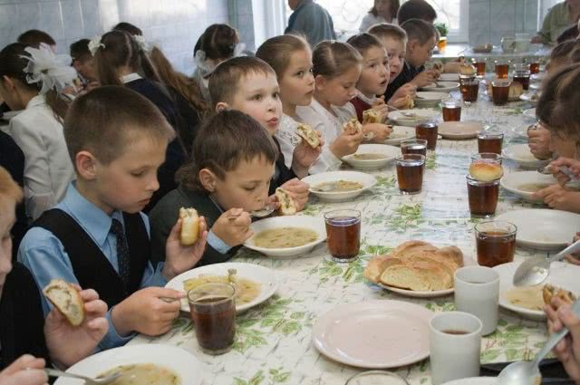 В одесских школах контролировать питание детей будут учителя