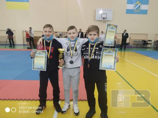 Черноморские спортсмены выиграли чемпионат области по кикбоксингу (фото)