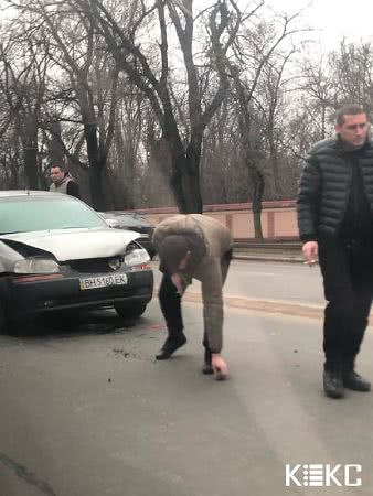 Тройное ДТП на Люстдорфской дороге — образовалась пробки (фото)
