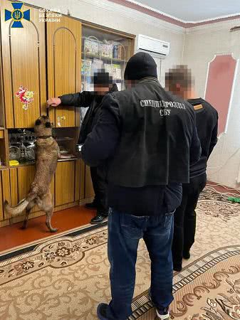 Вооруженная банда наркоторговцев, наладивших масштабное производство амфетамина, задержана на Одесчине, - СБУ 03