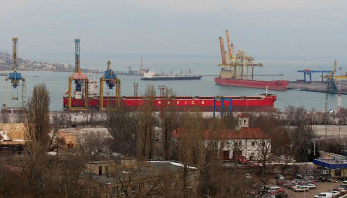 В порту Черноморск одновременно обрабатываются 6 балкеров Panamax и Postpanamax