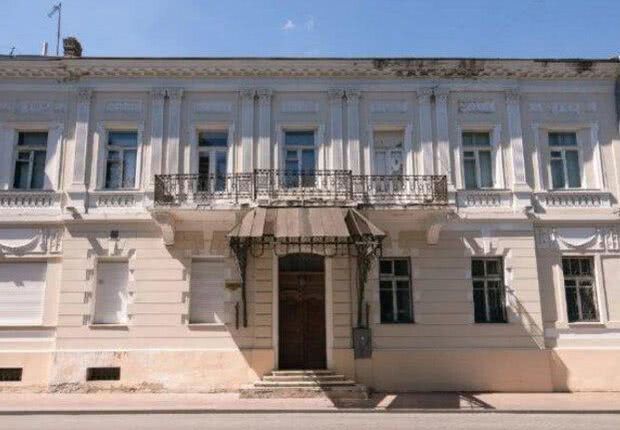 В центре Одессы продается старинный особняк