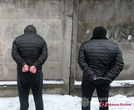 Возле ресторана на проспекте Шевченко иностранцы «обчистили» автомобиль