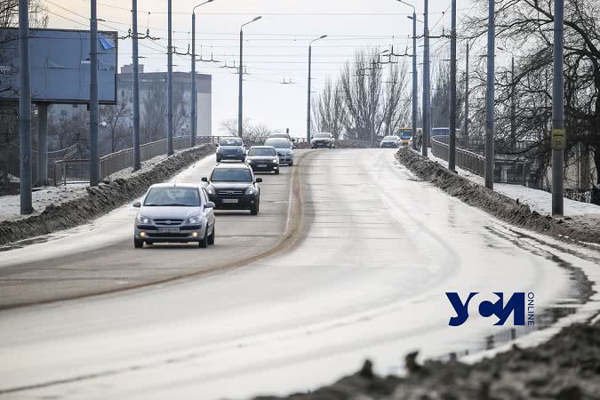 В Одессе для грузовиков закрывают движение по Ивановскому мосту