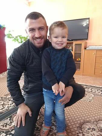 Ломаченко посетил Центр реабилитации детей в Белгород-Днестровском