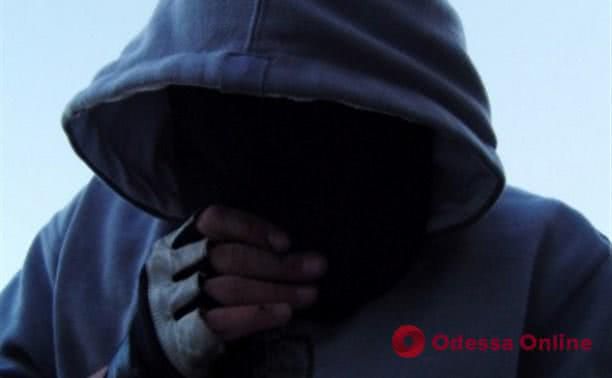 Житель Одесской области избил и ограбил беспомощную 84-летнюю женщину