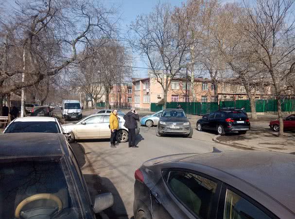 На Молдаванке столкнулись две иномарки (фото)