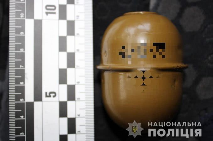 В Одесской области водитель возил на сиденье гранату (фото)