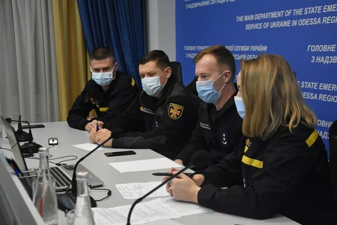 Спасатели Черноморска приняли участие в международной видеоконференции