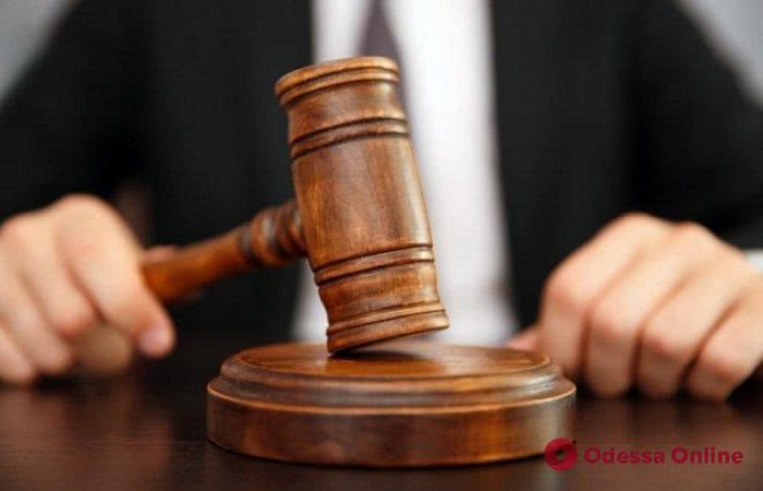 В Одесской области будут судить полицейского за «крышевание» перевозчика спирта