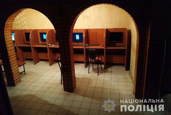 Болградский район: в селе Кубей полицейские закрыли игорный зал