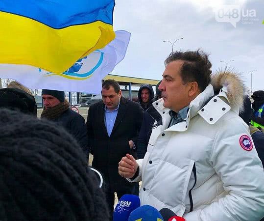 Одесские моряки перекрыли киевскую трассу