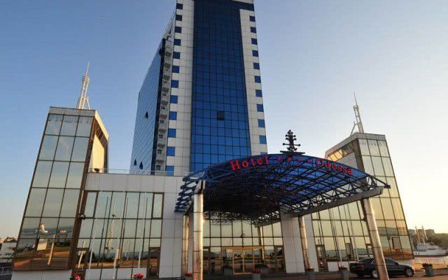 Заброшенную «Одессу» на морвокзале передадут в управление международной сети отелей