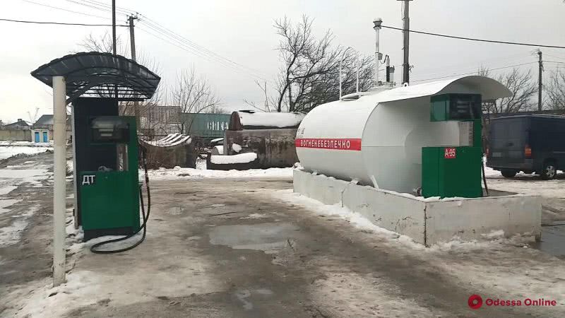 В Лиманском районе вооруженные разбойники напали на АЗС (видео)