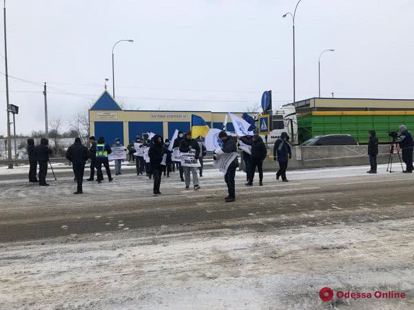 Моряки снова перекрыли трассу Одесса — Киев (фото, видео)