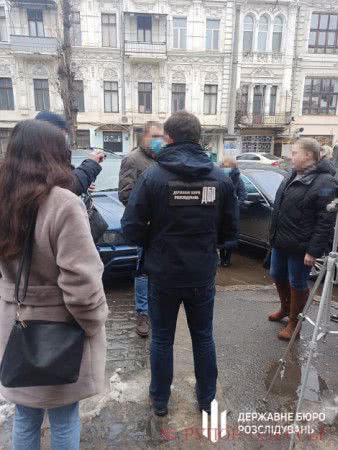 Сегодня в Одессе задержана на взятке инспектор миграционной службы