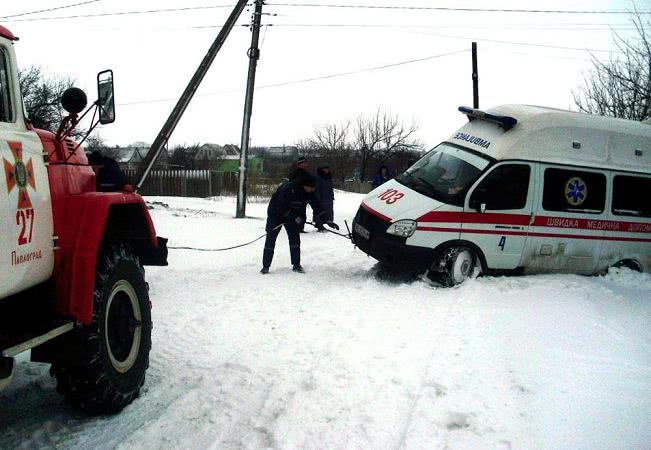 В Одесской области недоношенный младенец умер из-за застрявшей в сугробе «скорой»