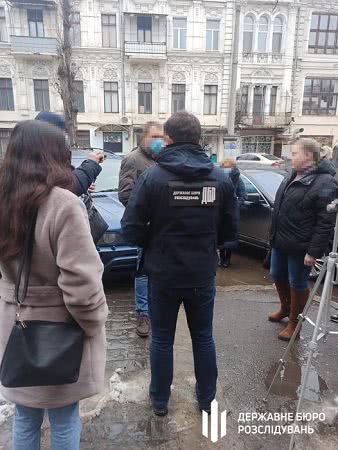 В Одессе чиновница Госмиграции попалась на взятке 1,2 тыс. долл. за выдачу вида на жительство, — ГБР