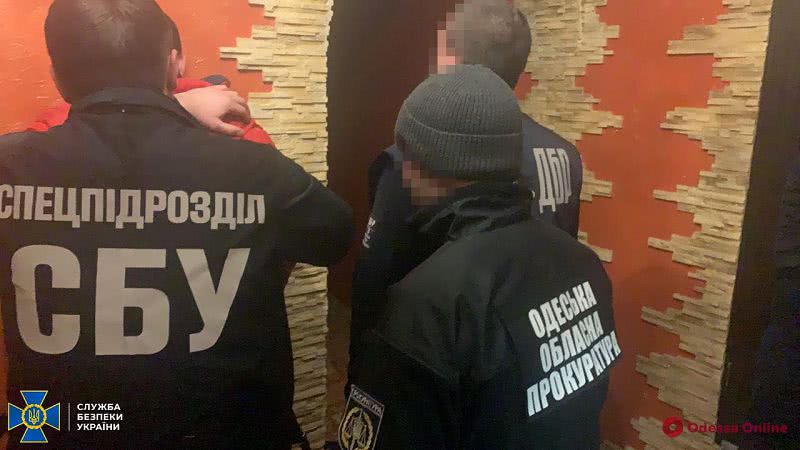 В Одесской области на взятке поймали чиновника налоговой службы
