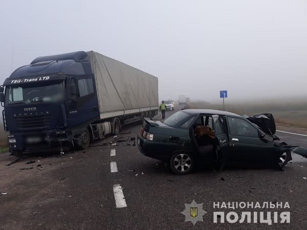 Смертельное ДТП на трассе Одесса-Рени: погиб водитель легковушки (фото)