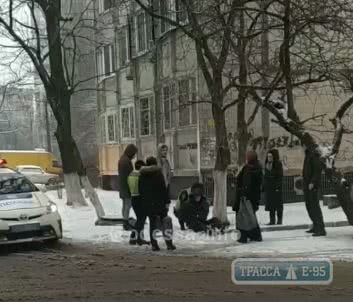 Прохожие задержали грузинского вора, укравшего сумку у одесситки