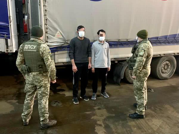 В Черноморске на теплоходе задержали нелегалов