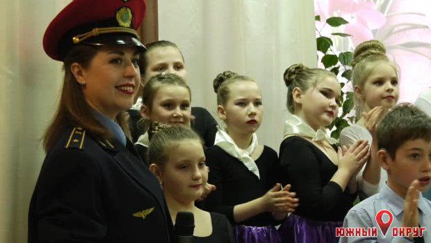 В Новых Белярах состоялся концерт по случаю Международного женского дня (фото)