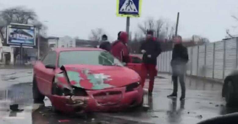 В Черноморске столкнулись два автомобиля (видео)