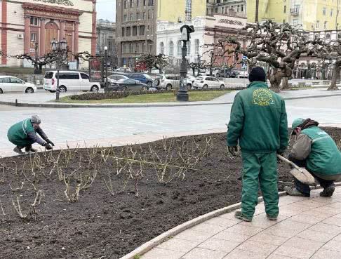 Коммунальные службы города готовят Одессу к весне