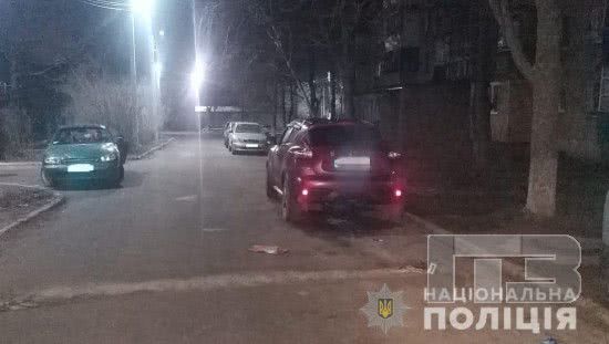 Поджигательнице авто из Черноморска объявили о подозрении