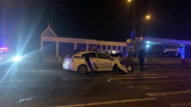 Под Одессой в ДТП с участием патрульного автомобиля погиб человек