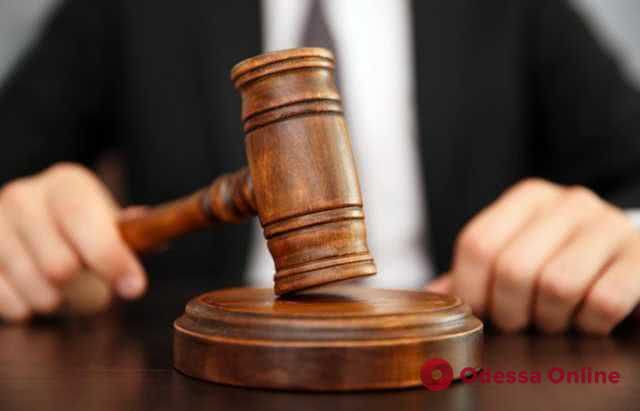 В Одессе суд отправил в тюрьму мужчину и женщину, которые ограбили и убили ее бывшего любовника