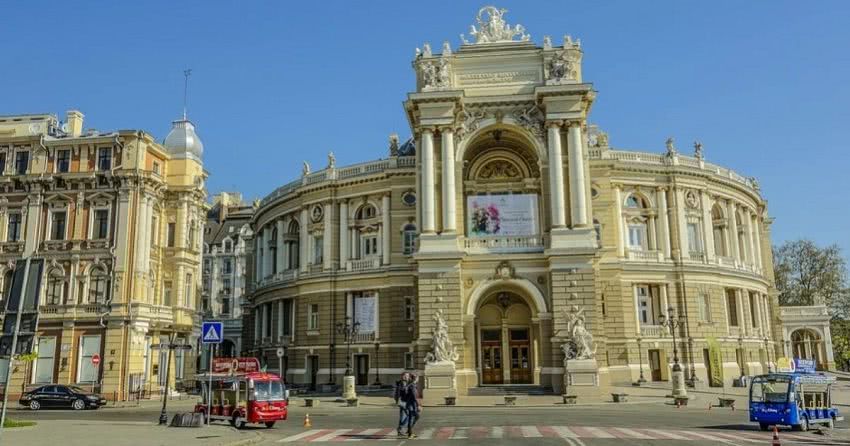 В Одесі не зупинятимуть роботу громадського транспорту