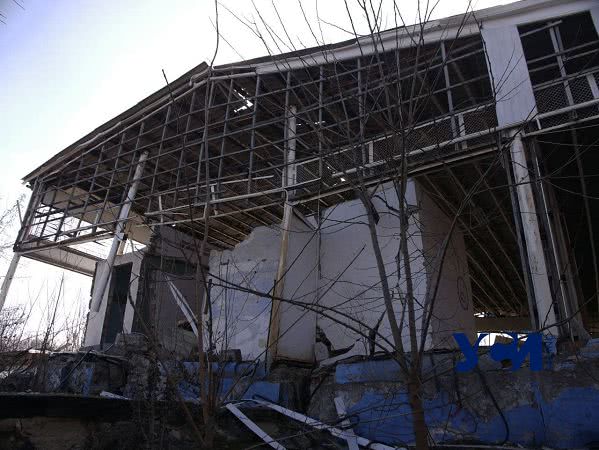 Оползень в Черноморске: как выглядит заброшенная база «Радужный»
