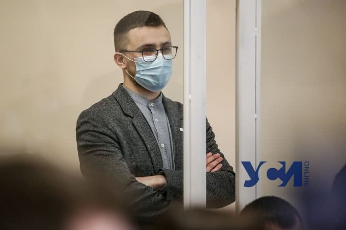 Суд над Стерненко: активиста выпустили из клетки (фото)