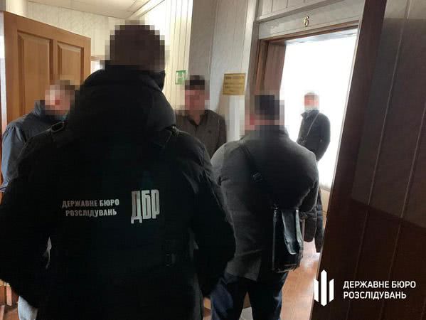 Чиновник Госпродпотребслужбы Одесщины вымогал взятку за непрепятствование работе общепитов во время карантина, — ГБР. ФОТОрепортаж