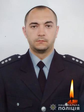 Під Одесою одне авто поліції на швидкості протаранило інше: є загиблий і потерпілі (фото, відео)