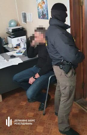 Работа общепитов во время карантина взамен на взятку: ГБР задержало чиновника Госпродпотребслужбы Одесчины 03