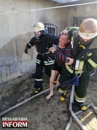 Хотел умереть с любимой в один день: в Одесской области пьяный мужчина поджег дом