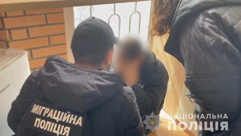 Преступники пытали заложников и вымогали у них квартиры