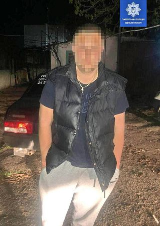 Пьяный одессит за рулем попался полиции и предложил им 400 долларов